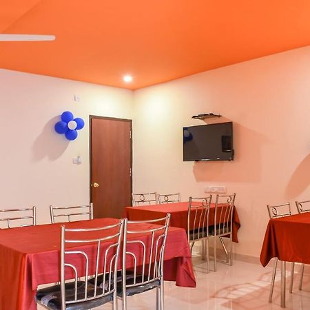 Capital O 67249 Hotel Planet Μπουμπάνεσβαρ Εξωτερικό φωτογραφία
