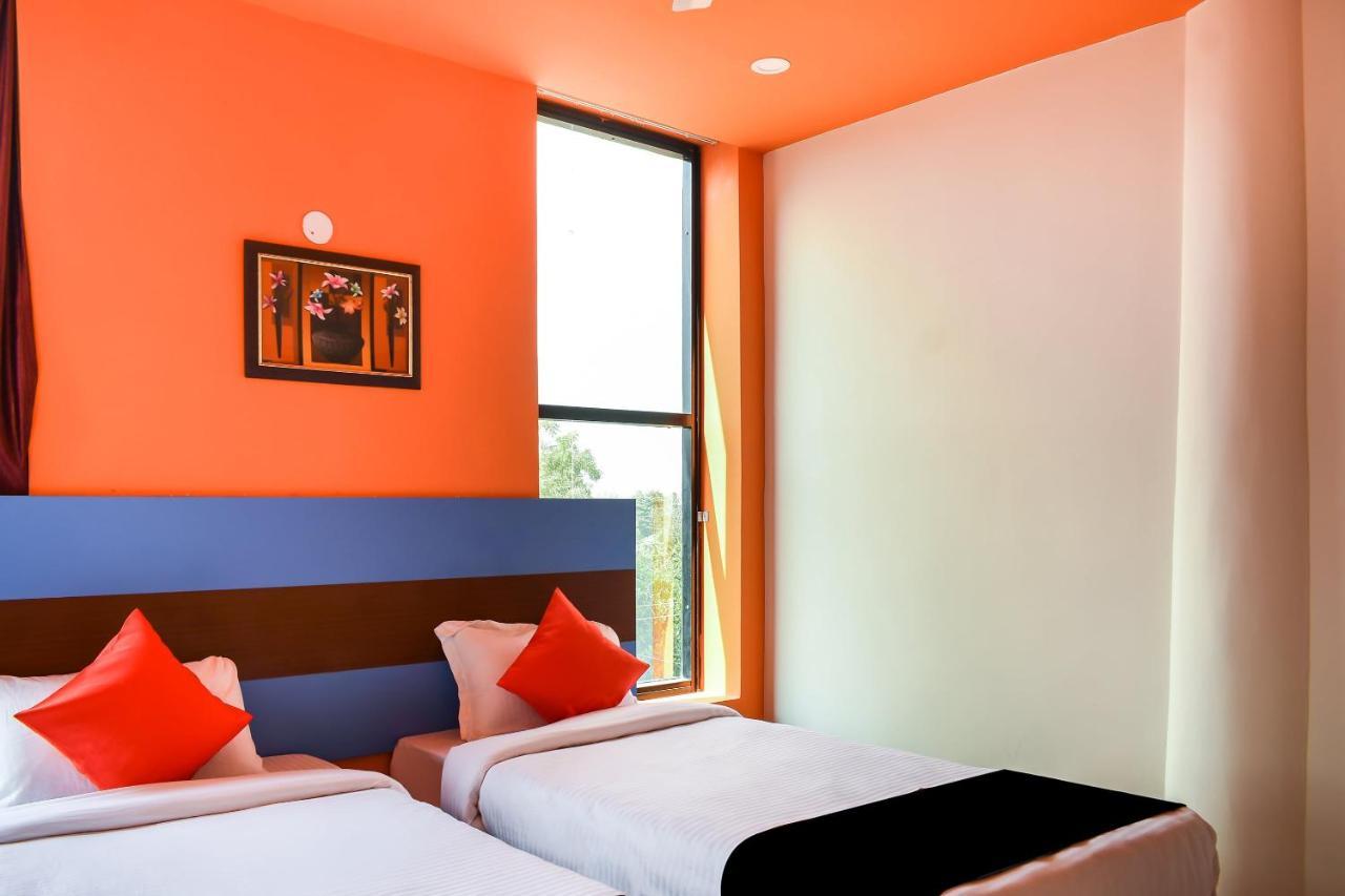 Capital O 67249 Hotel Planet Μπουμπάνεσβαρ Εξωτερικό φωτογραφία