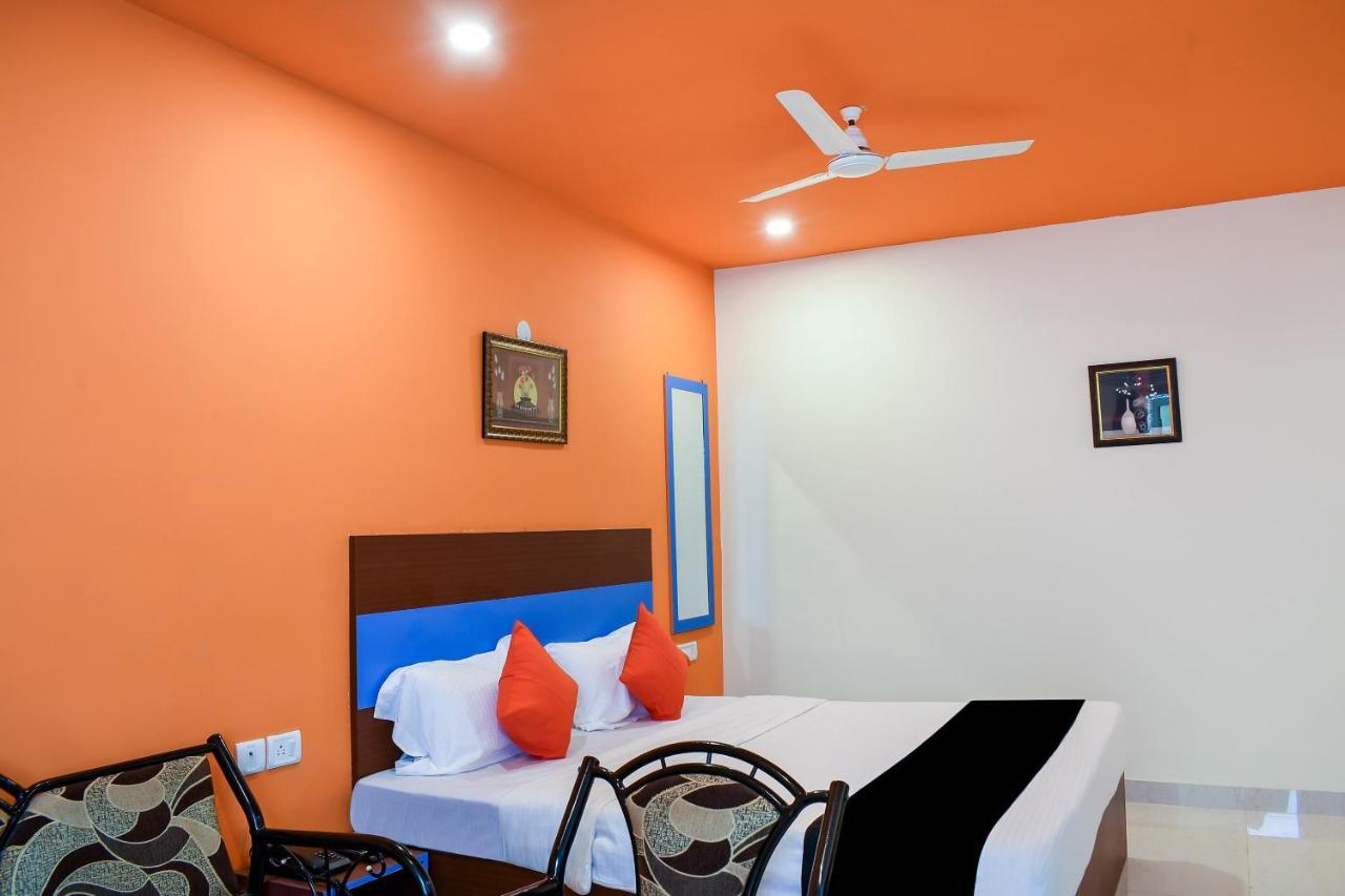 Capital O 67249 Hotel Planet Μπουμπάνεσβαρ Εξωτερικό φωτογραφία