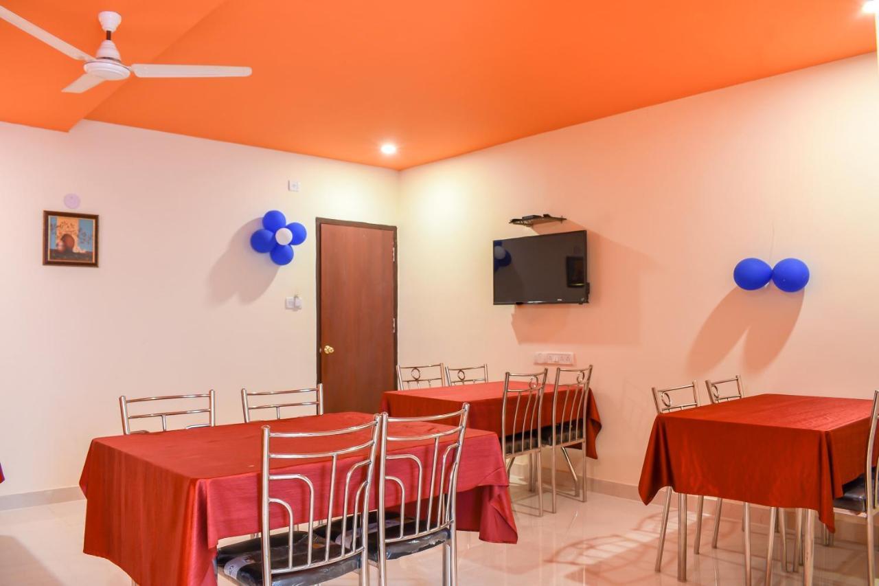 Capital O 67249 Hotel Planet Μπουμπάνεσβαρ Εξωτερικό φωτογραφία
