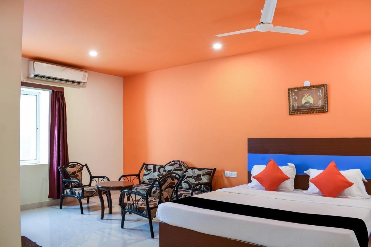 Capital O 67249 Hotel Planet Μπουμπάνεσβαρ Εξωτερικό φωτογραφία