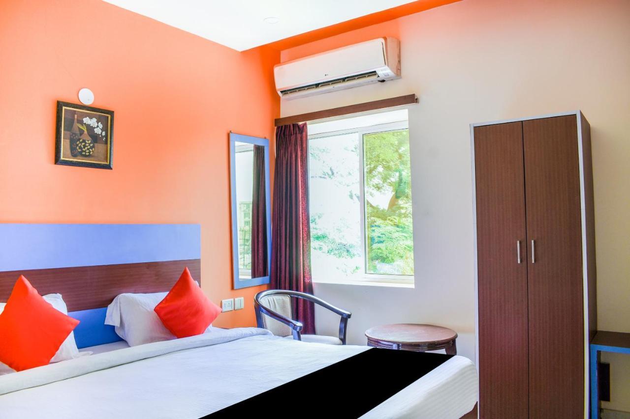 Capital O 67249 Hotel Planet Μπουμπάνεσβαρ Εξωτερικό φωτογραφία